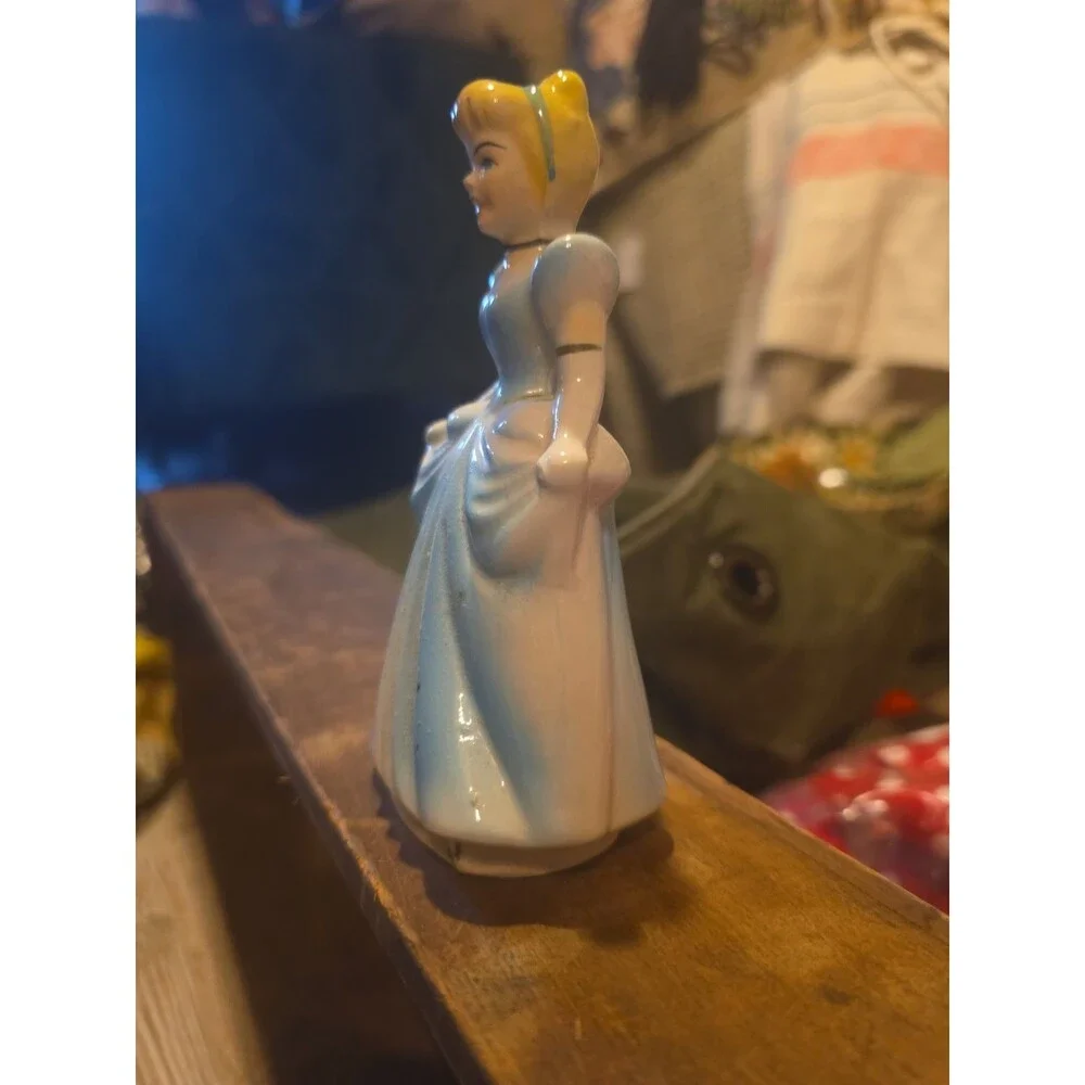 1960s WALT DISNEY Porcelain CINDERELLA Figurine Original Wales Stickers Japan